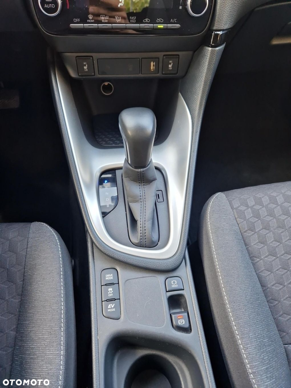 Toyota Yaris - 18