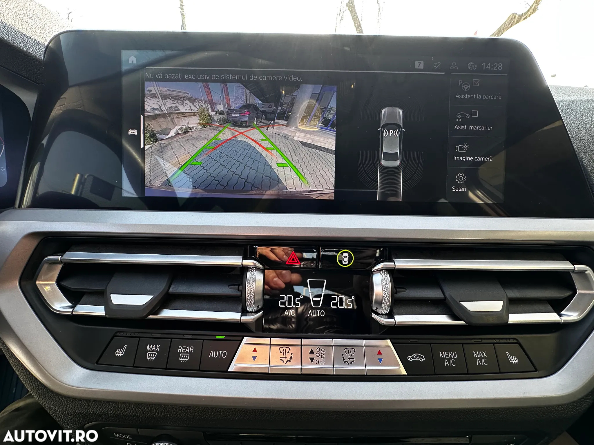 BMW Seria 3 318d Aut. - 26