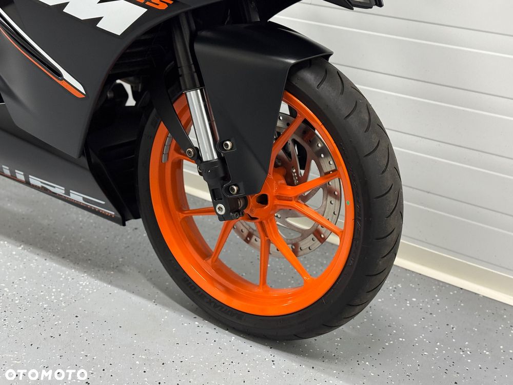 KTM RC 125 - 9