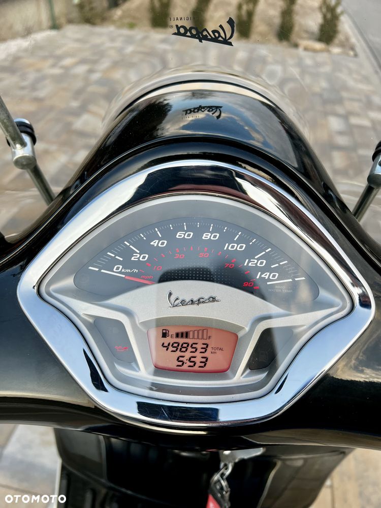 Vespa GTS - 12