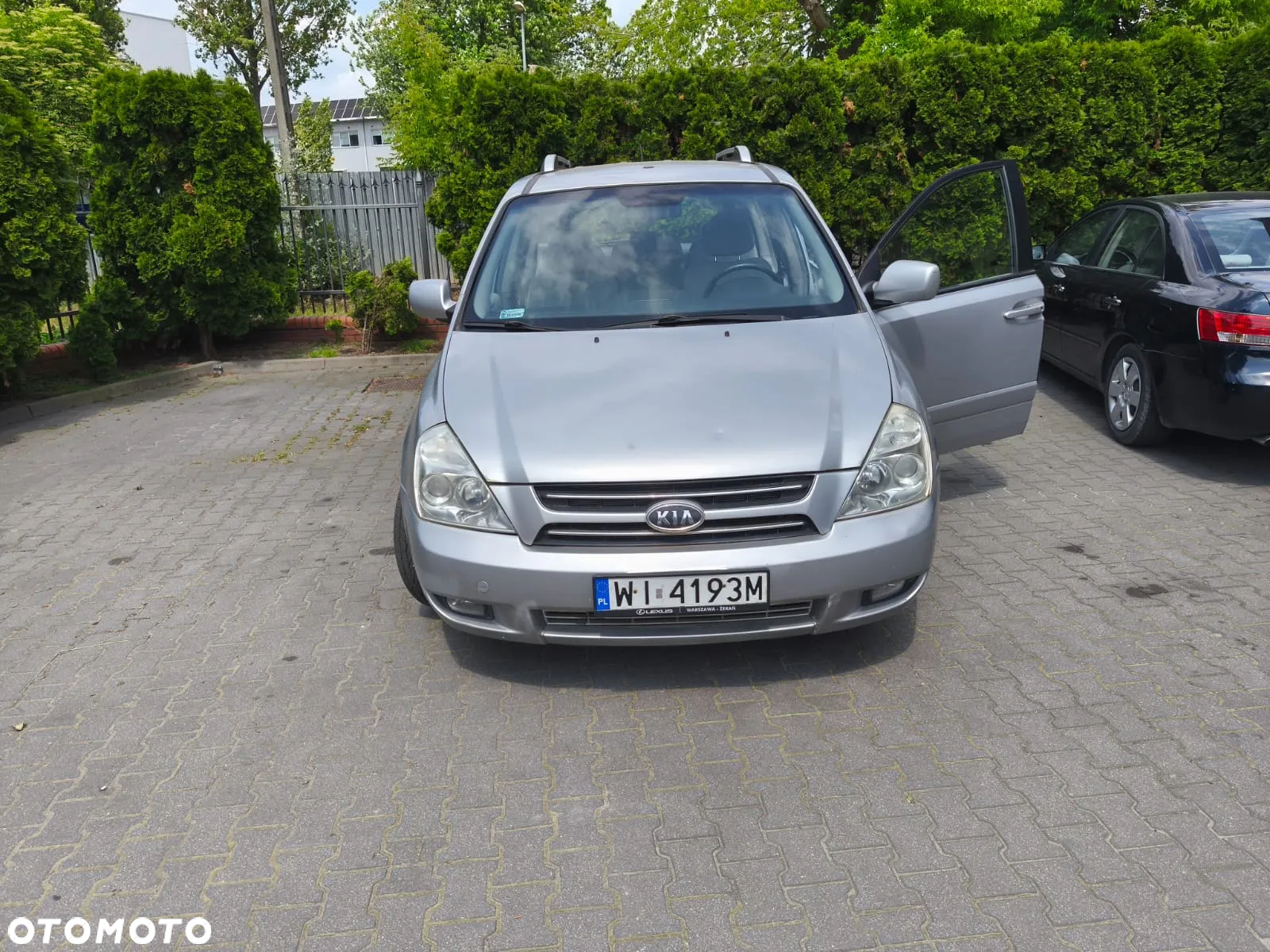 Kia Carnival - 2