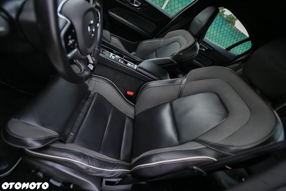 Volvo S60 T4 R-Design - 14