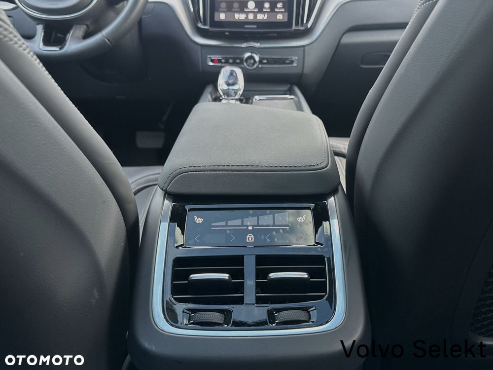Volvo XC 60 - 25