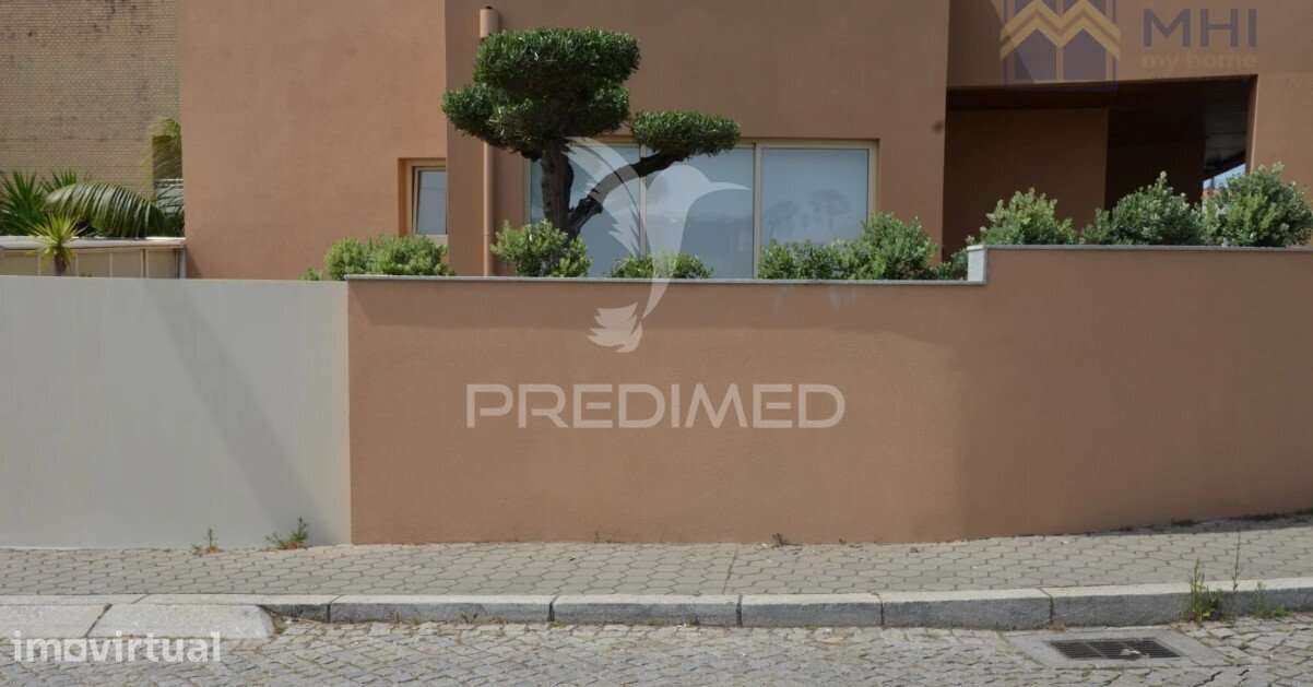 Excelente moradia Bifamiliar T3, a 100 metros da praia em Canidelo... - Grande imagem: 2/26
