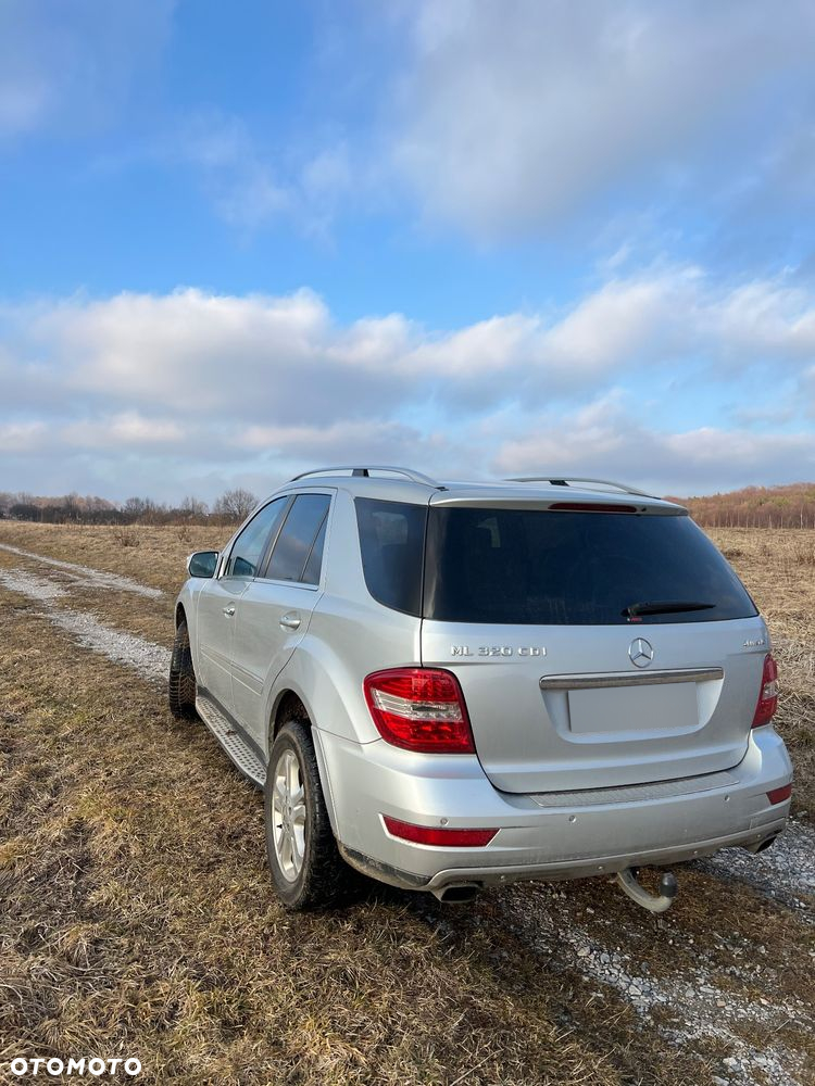 Mercedes-Benz ML 320 CDI 4Matic 7G-TRONIC - 4