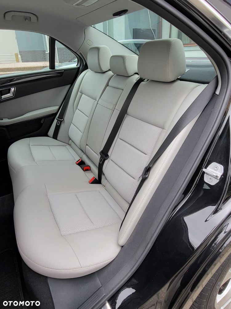 Mercedes-Benz Klasa E 350 CDI 4-Matic Avantgarde - 21