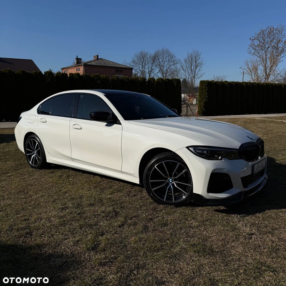 BMW Seria 3 330i xDrive M Sport - 3