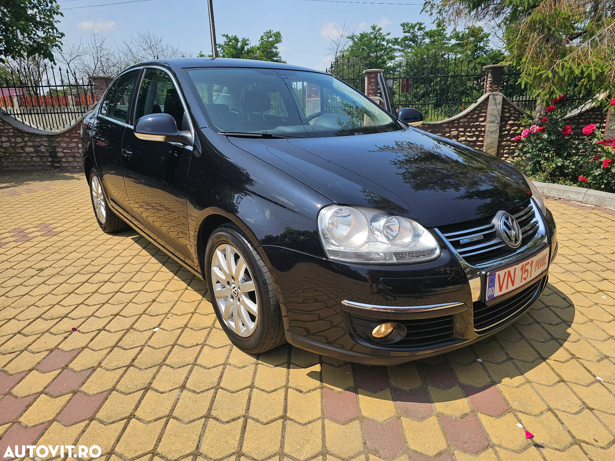 Volkswagen Jetta 1.9 TDI DPF Comfortline BlueMotion - 3