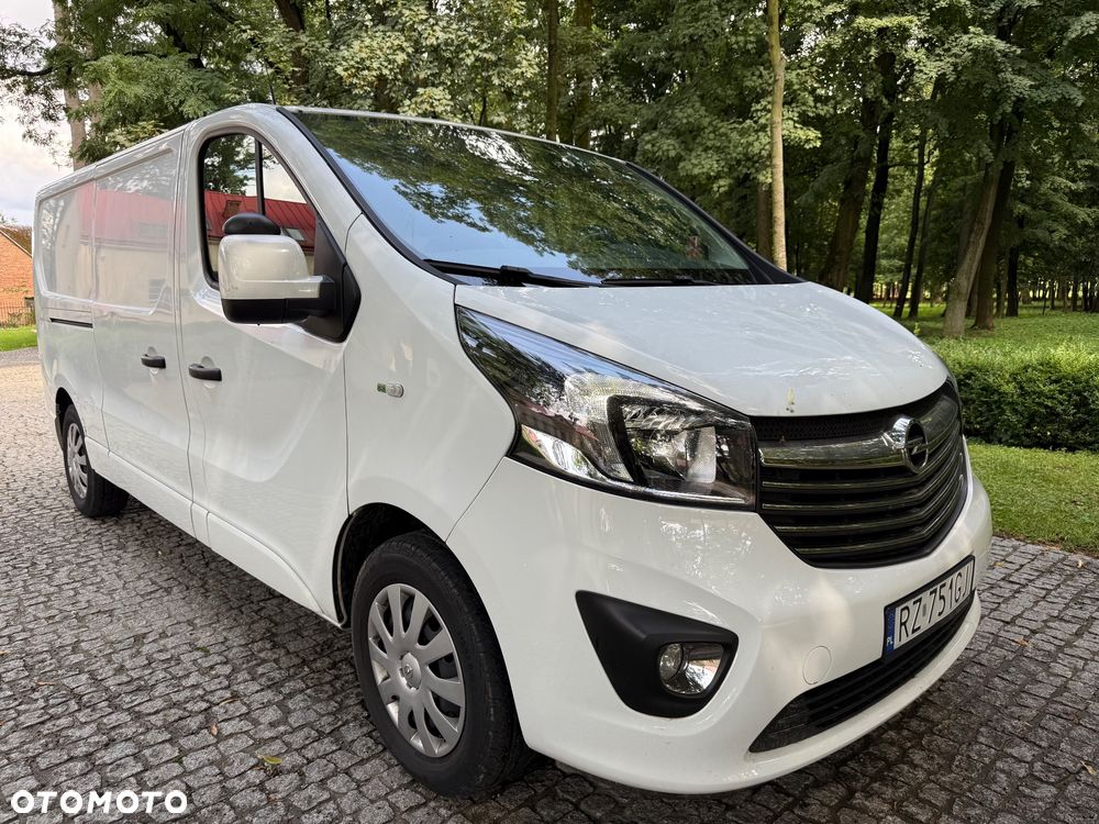 Opel Vivaro - 1