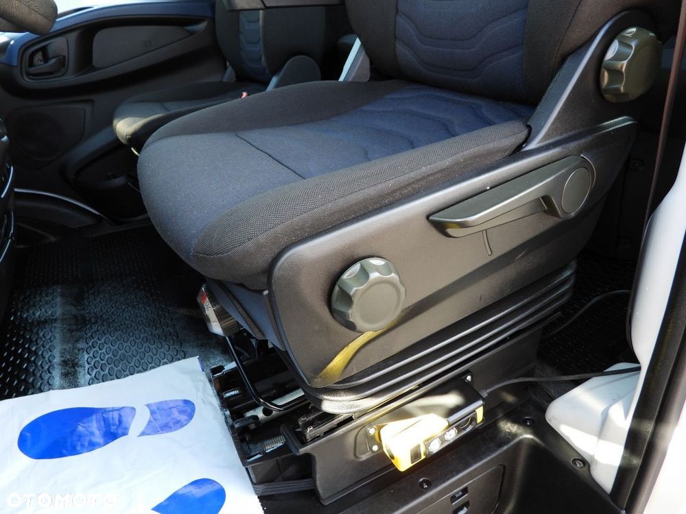 Iveco DAILY 35S14 WYWROTKA PODWÓJNA KABINA DOKA 6 MIEJSC TEMPOMAT LEDY AUTOMAT HI-MATIC KLIMATYZACJA  140KM - 26