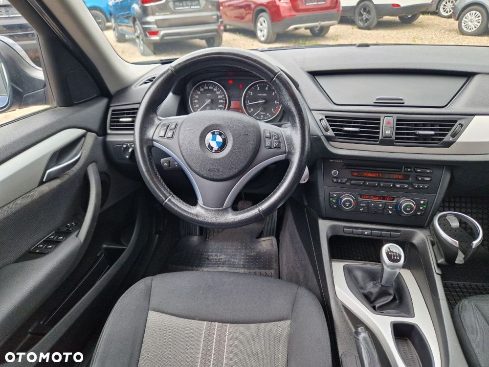 BMW X1 sDrive18i Sport Line - 14