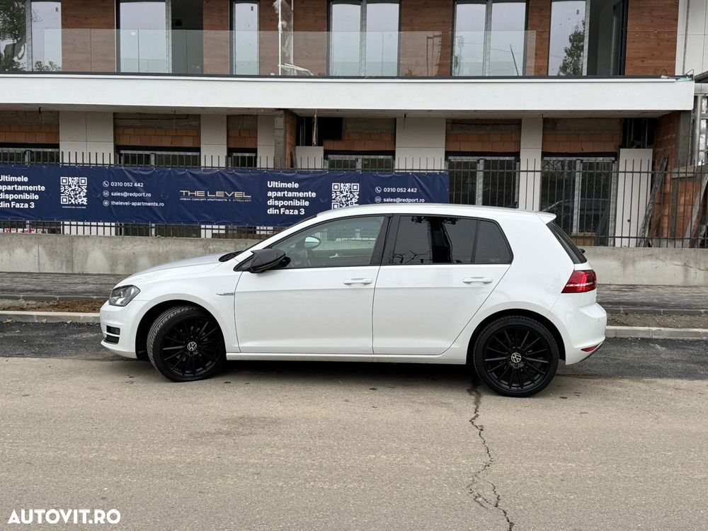 Volkswagen Golf - 2