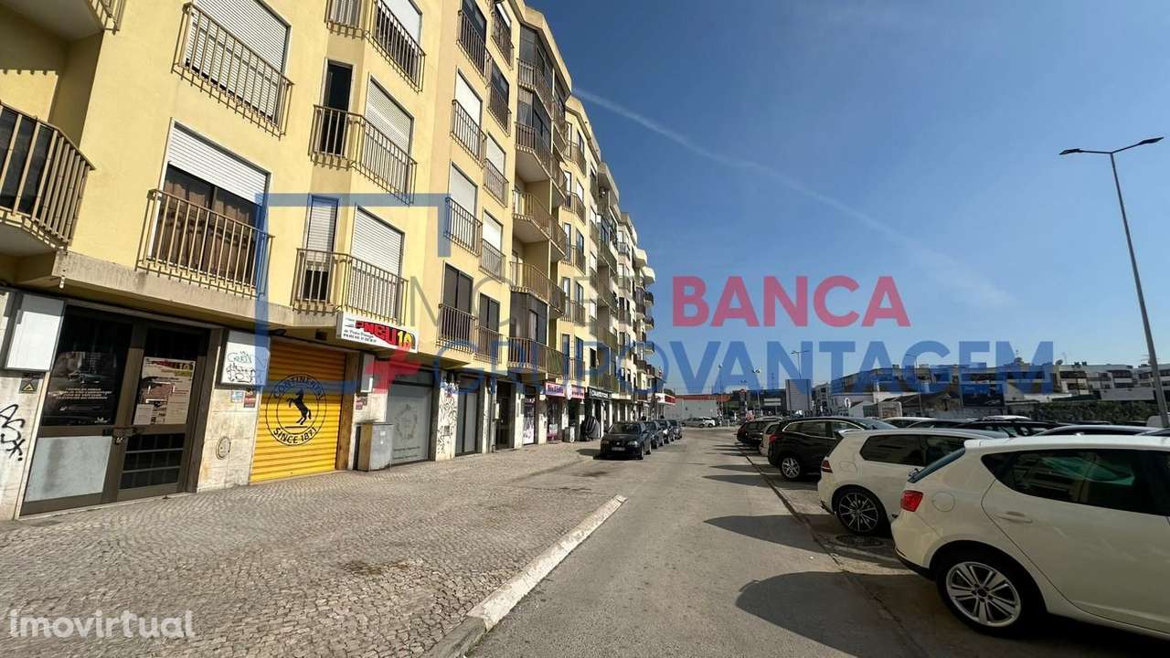 Apartamento T3 em Venda no Seixal - Grande imagem: 2/14