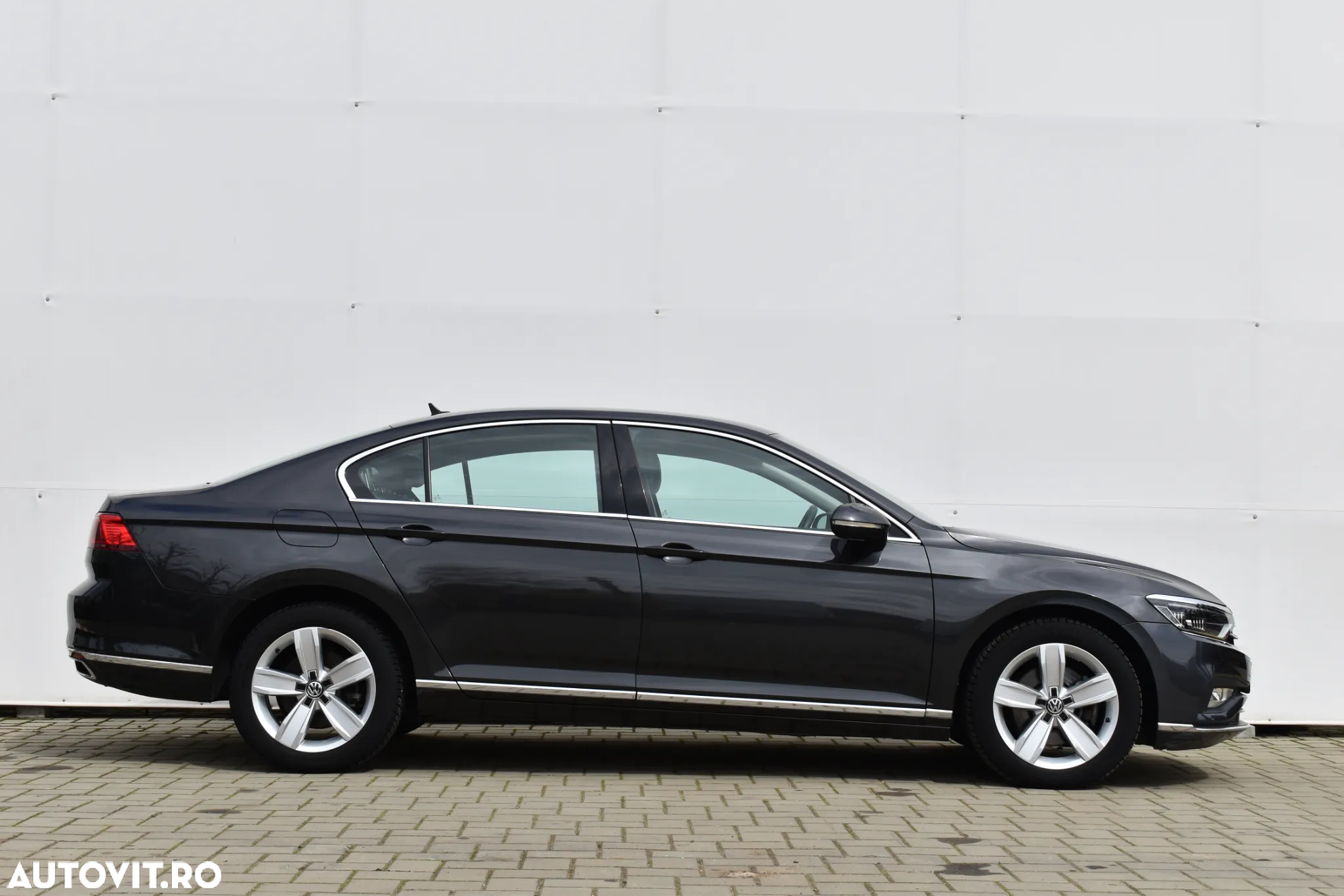 Volkswagen Passat 2.0 TDI SCR 4Mot DSG Highline - 10
