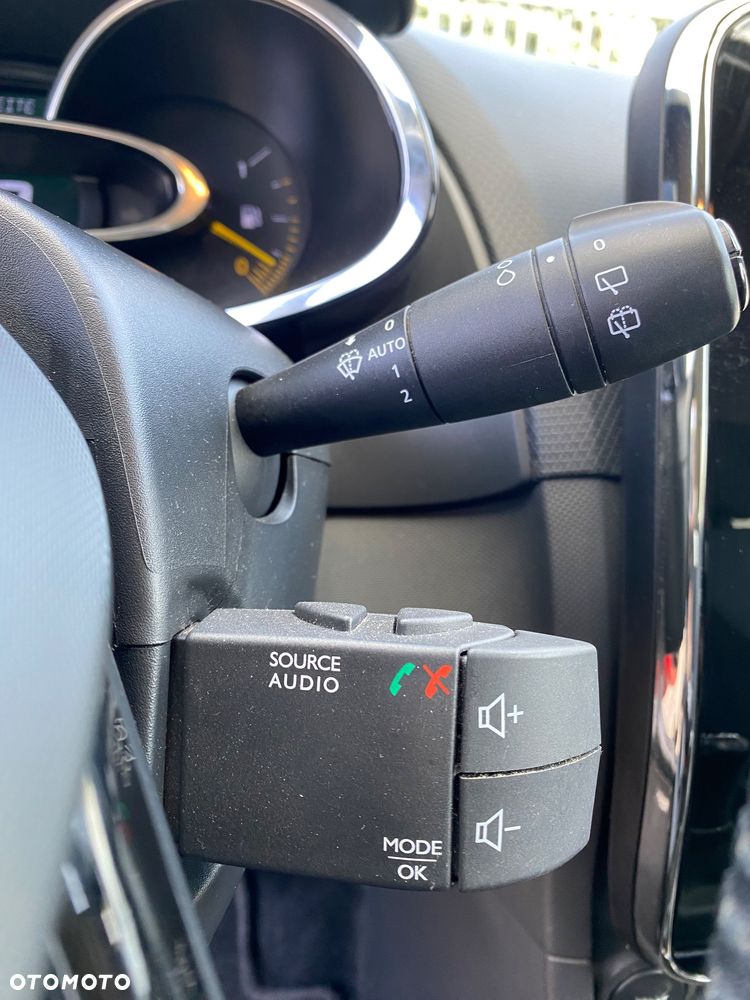 Renault Clio 0.9 TCe Limited - 13