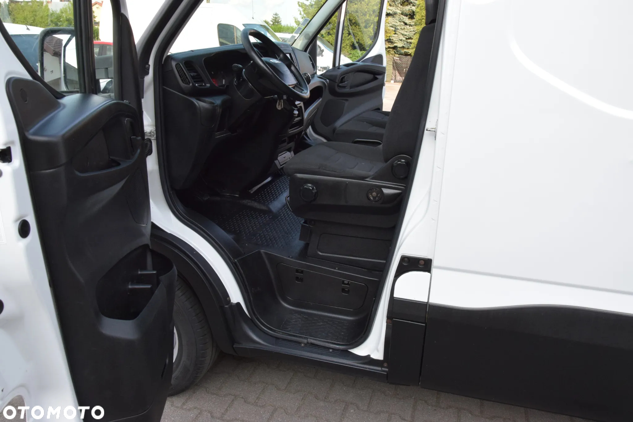 Iveco DAILY 35C17 L3H2 3,0 JTD 170 KM 181TYŚ KM - 10