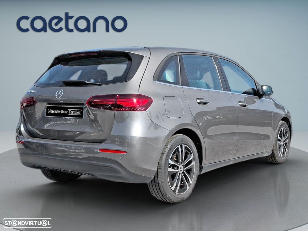 Mercedes-Benz B 250 e - 8