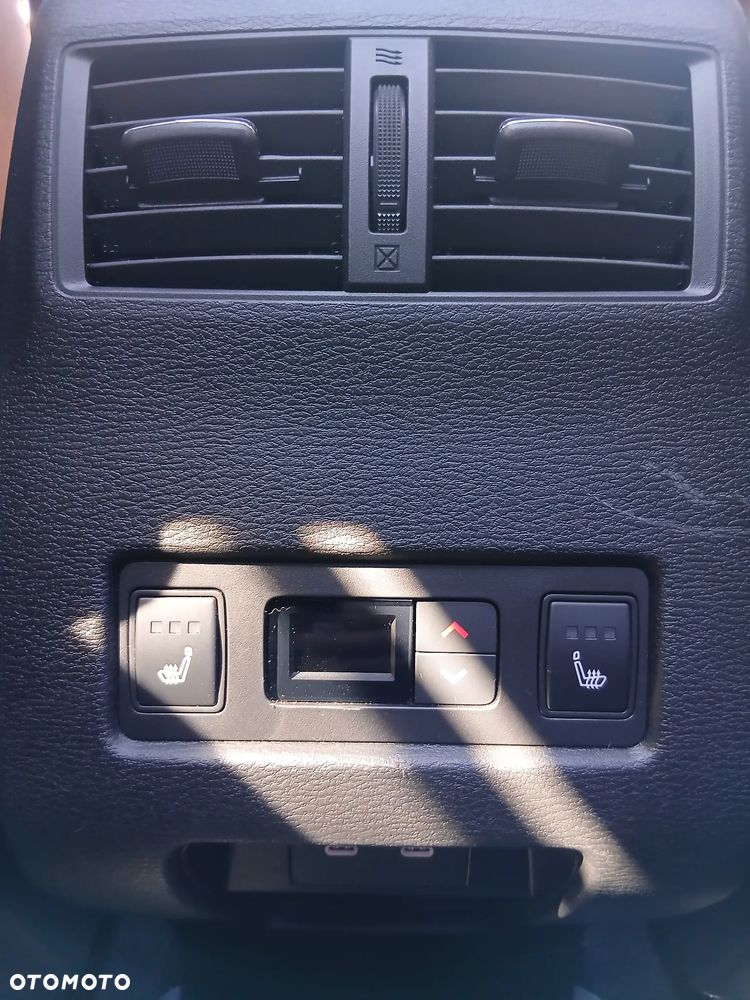 Mitsubishi Outlander Instyle Plus - 16