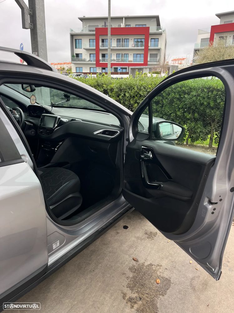 Peugeot 2008 PureTech 82 Style - 16