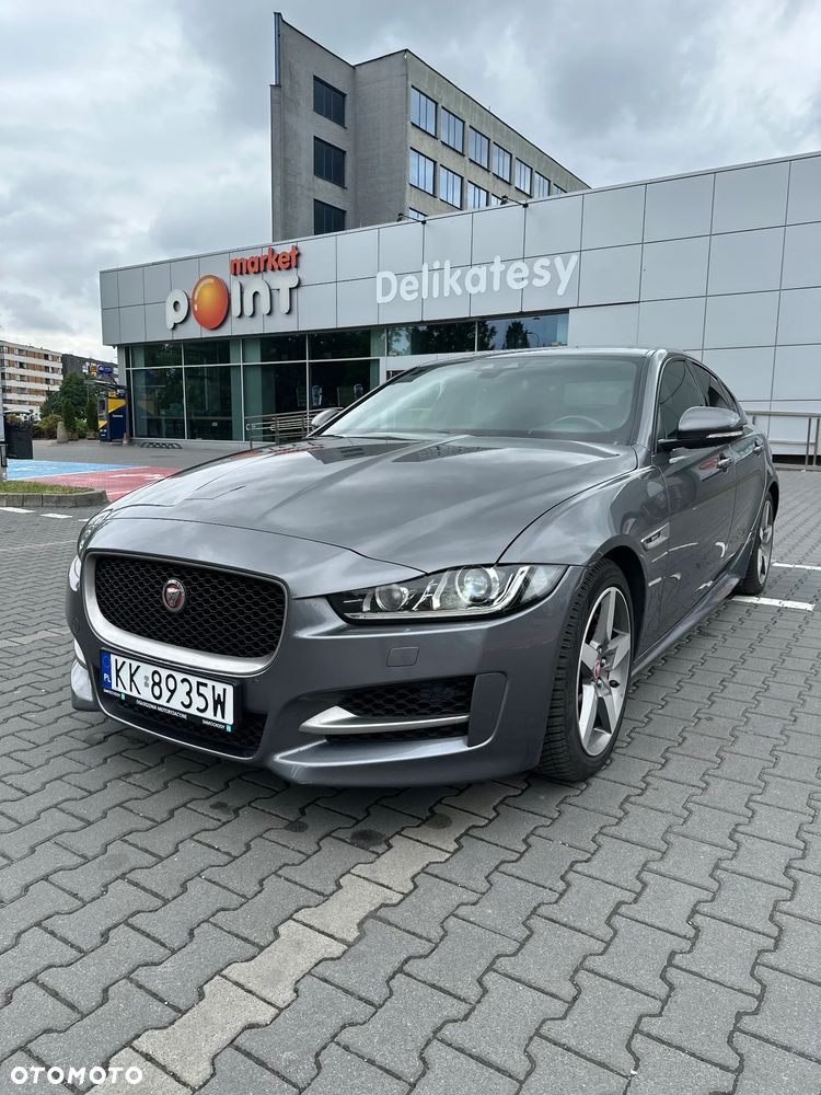 Jaguar XE 20d R-Sport - 10