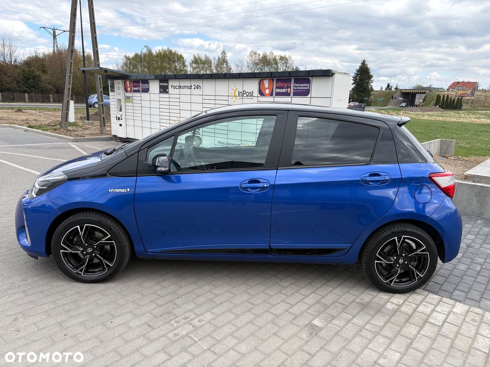 Toyota Yaris Hybrid 100 Selection Passion - 4