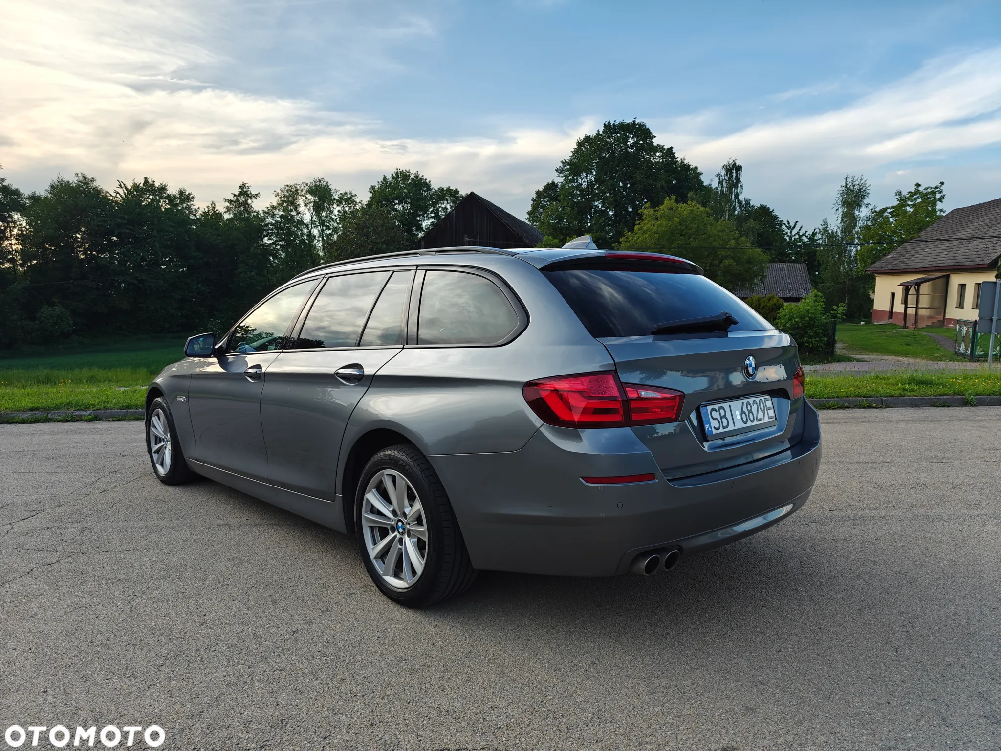 BMW Seria 5 525d xDrive Touring - 6