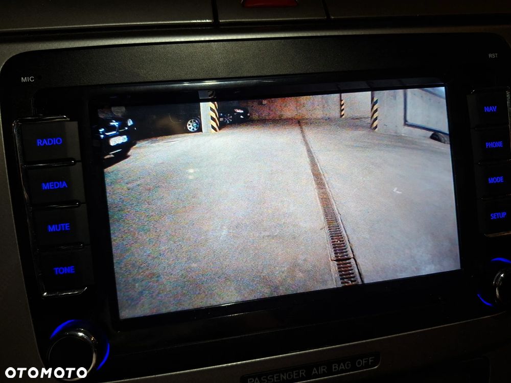 Volkswagen Passat - 10