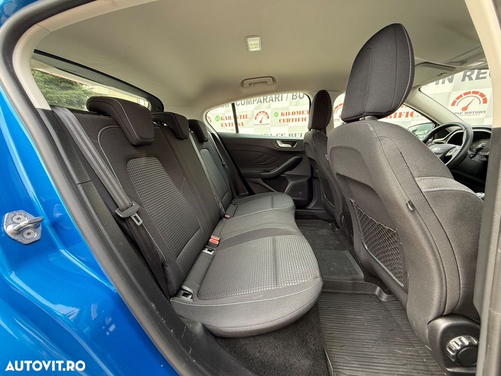 Ford Focus 1.5 EcoBlue Start-Stopp-System TITANIUM DESIGN - 12