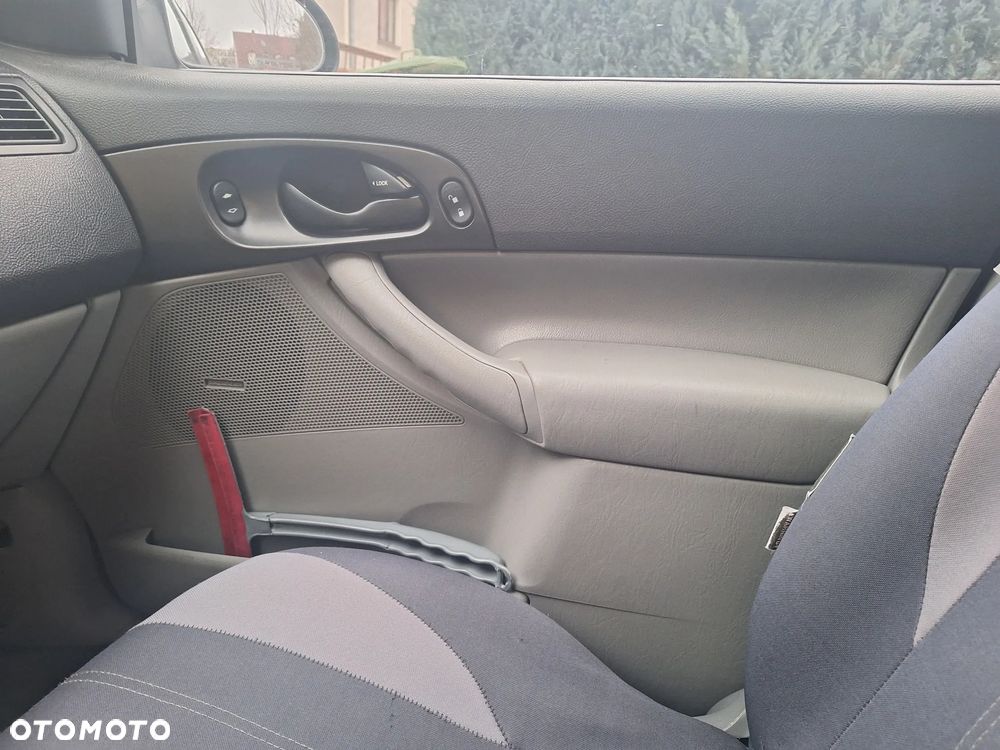Ford Focus - 8