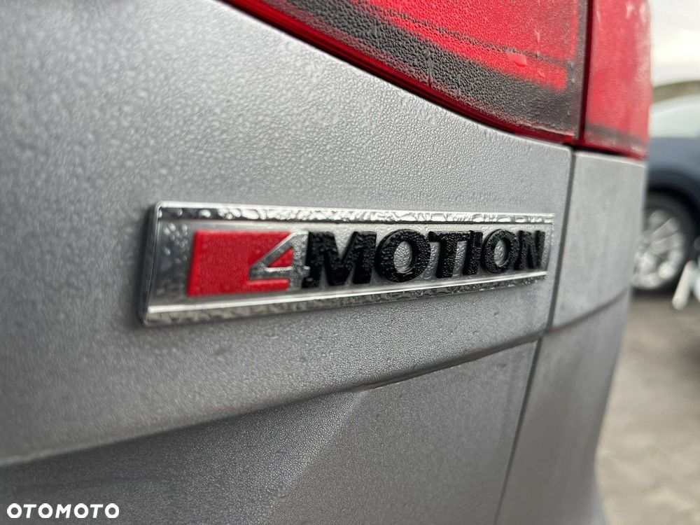 Volkswagen Passat Alltrack 2.0 TDI SCR DSG 4Motion - 6