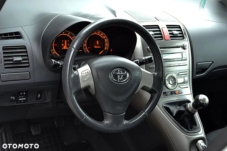 Toyota Auris 1.4 VVT-i Sol - 13