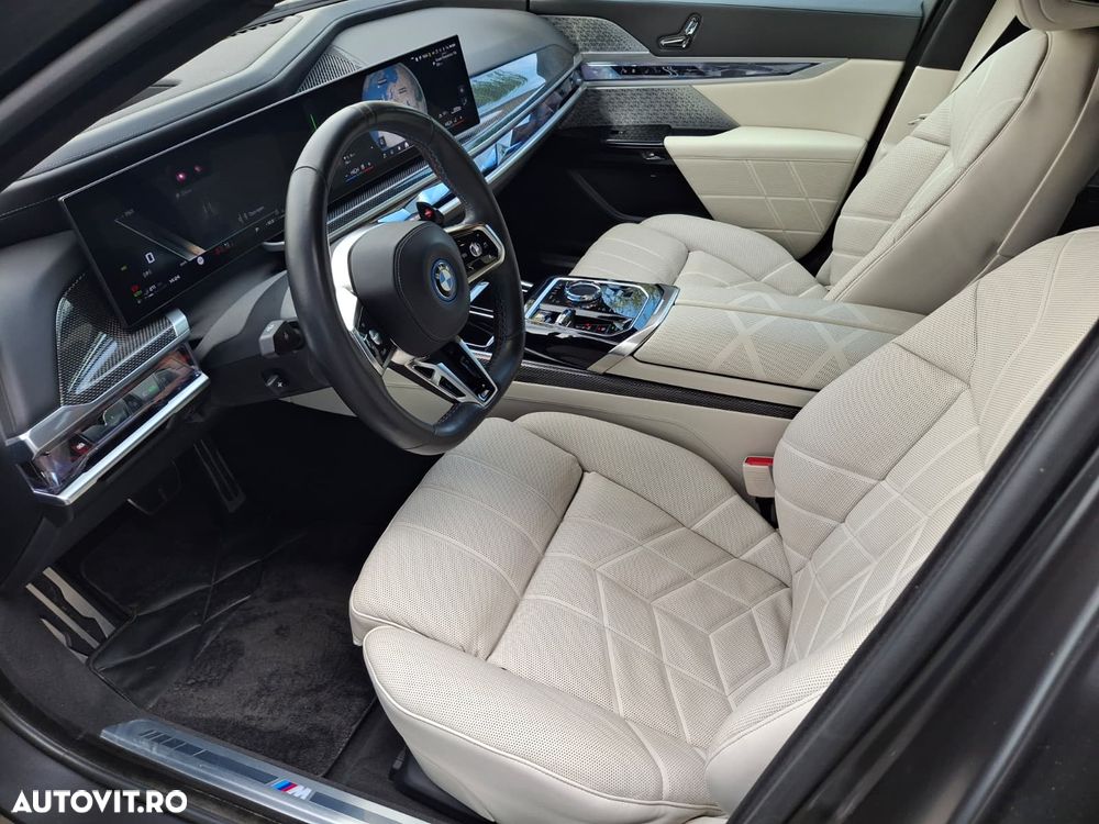 BMW M7 - 11