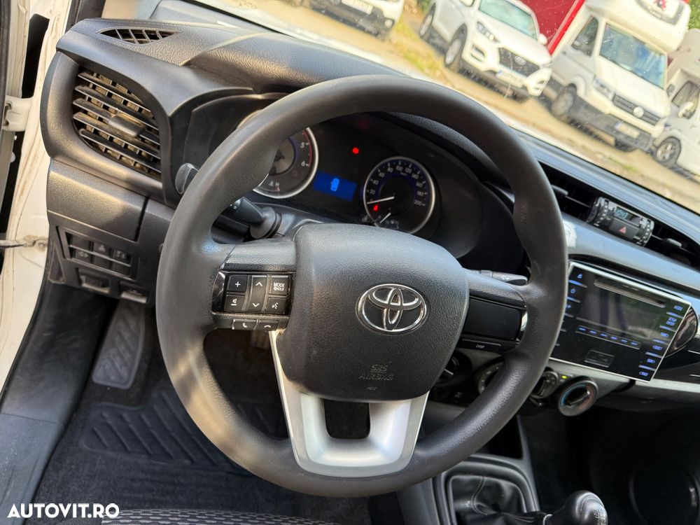 Toyota Hilux 4x4 Double Cab M/T Style - 31