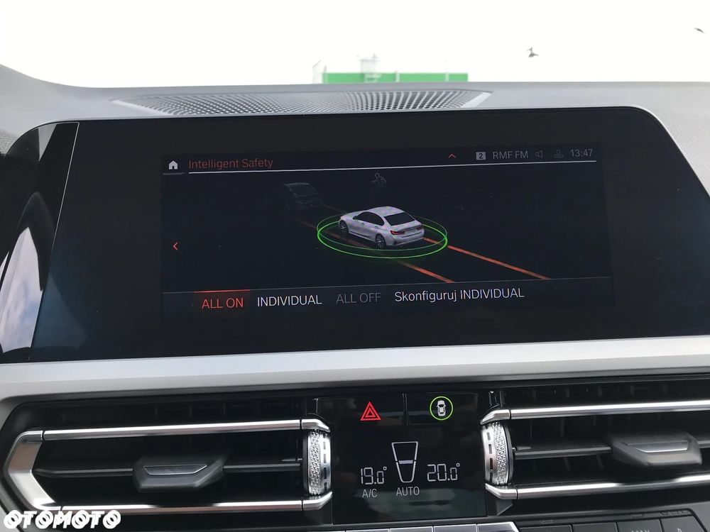 BMW Seria 3 320i xDrive Sport Line sport - 31