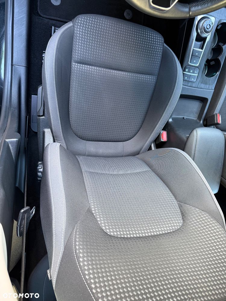 Ford Focus 1.5 EcoBlue Start-Stopp-System TITANIUM - 25