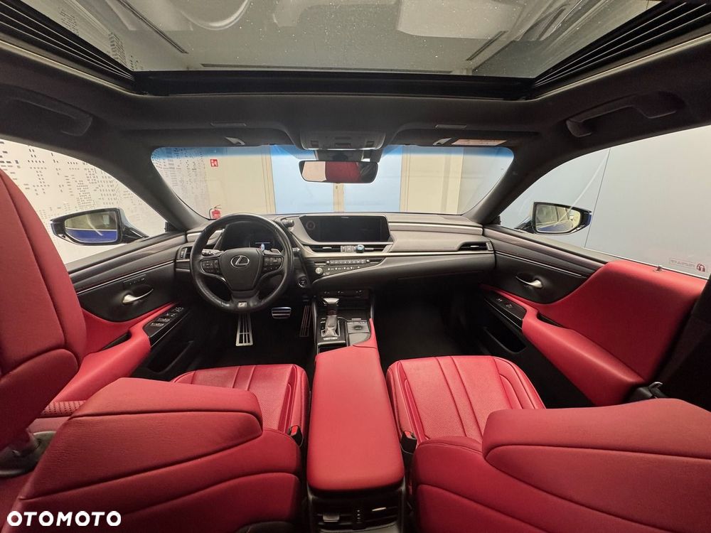Lexus ES 300h F Sport Edition - 9