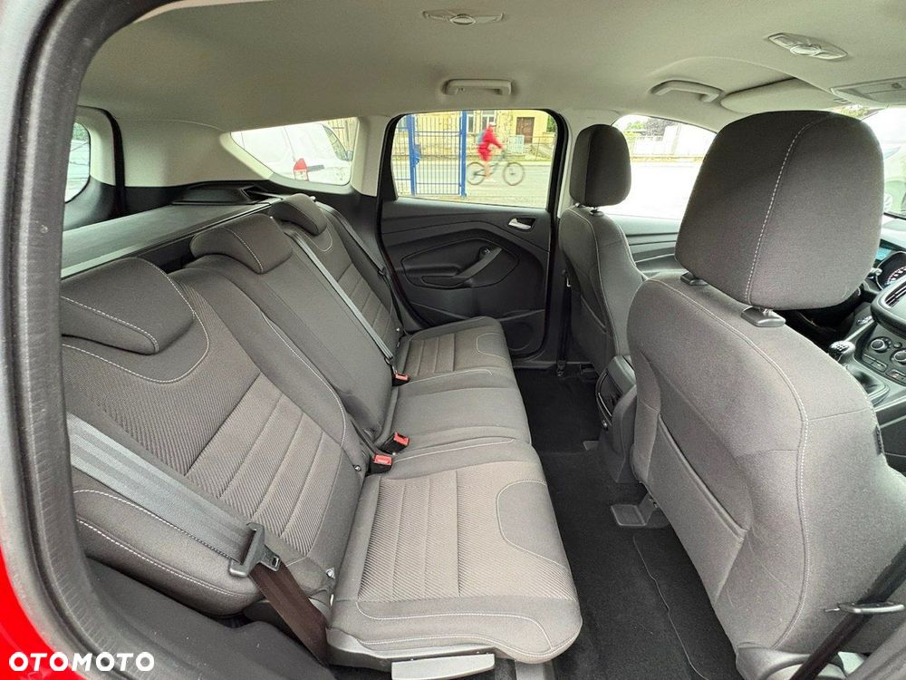 Ford Kuga 1.5 EcoBoost 2x4 Cool & Connect - 29