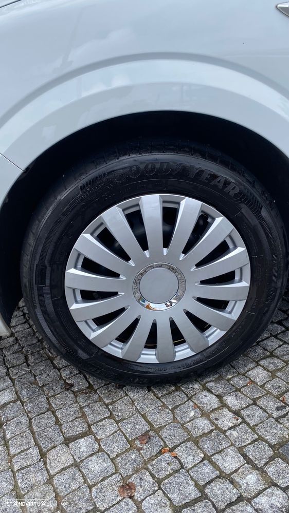 Dacia Sandero 1.0 SCe Essential - 16