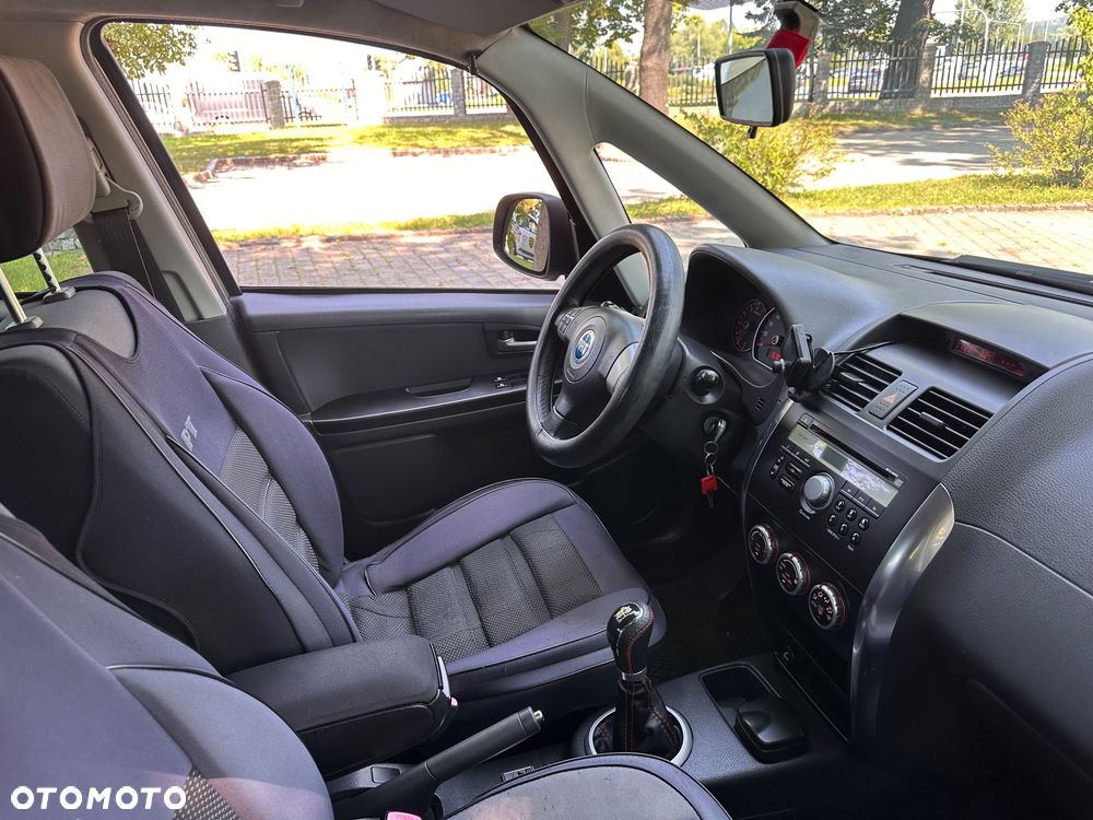 Fiat Sedici 1.6 16V 4x2 Dynamic - 29
