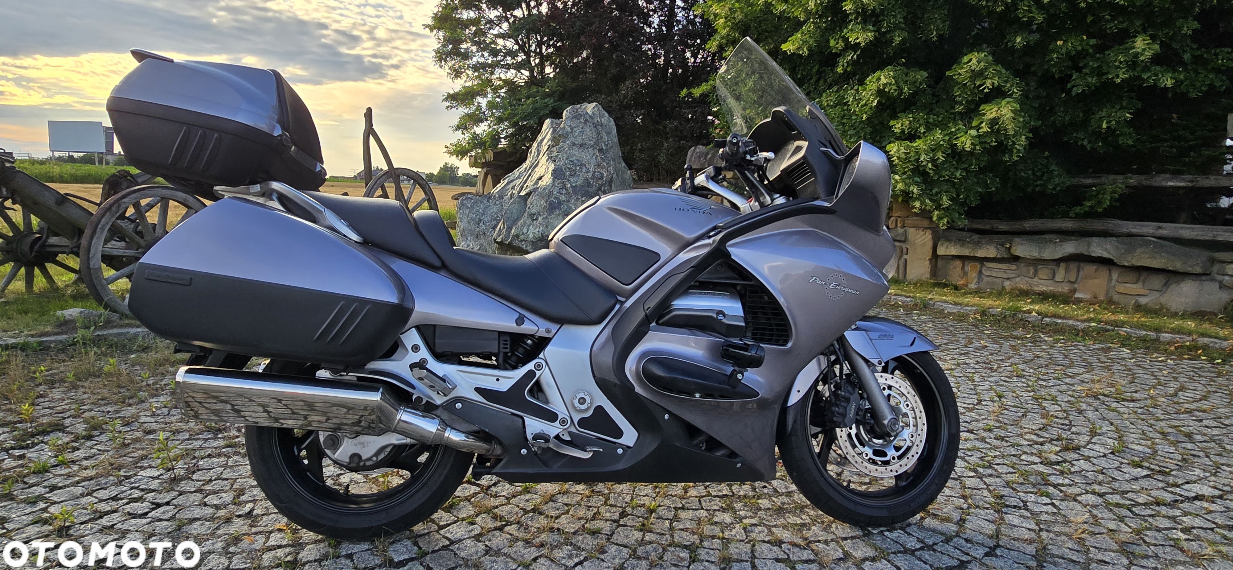 Honda ST - 1