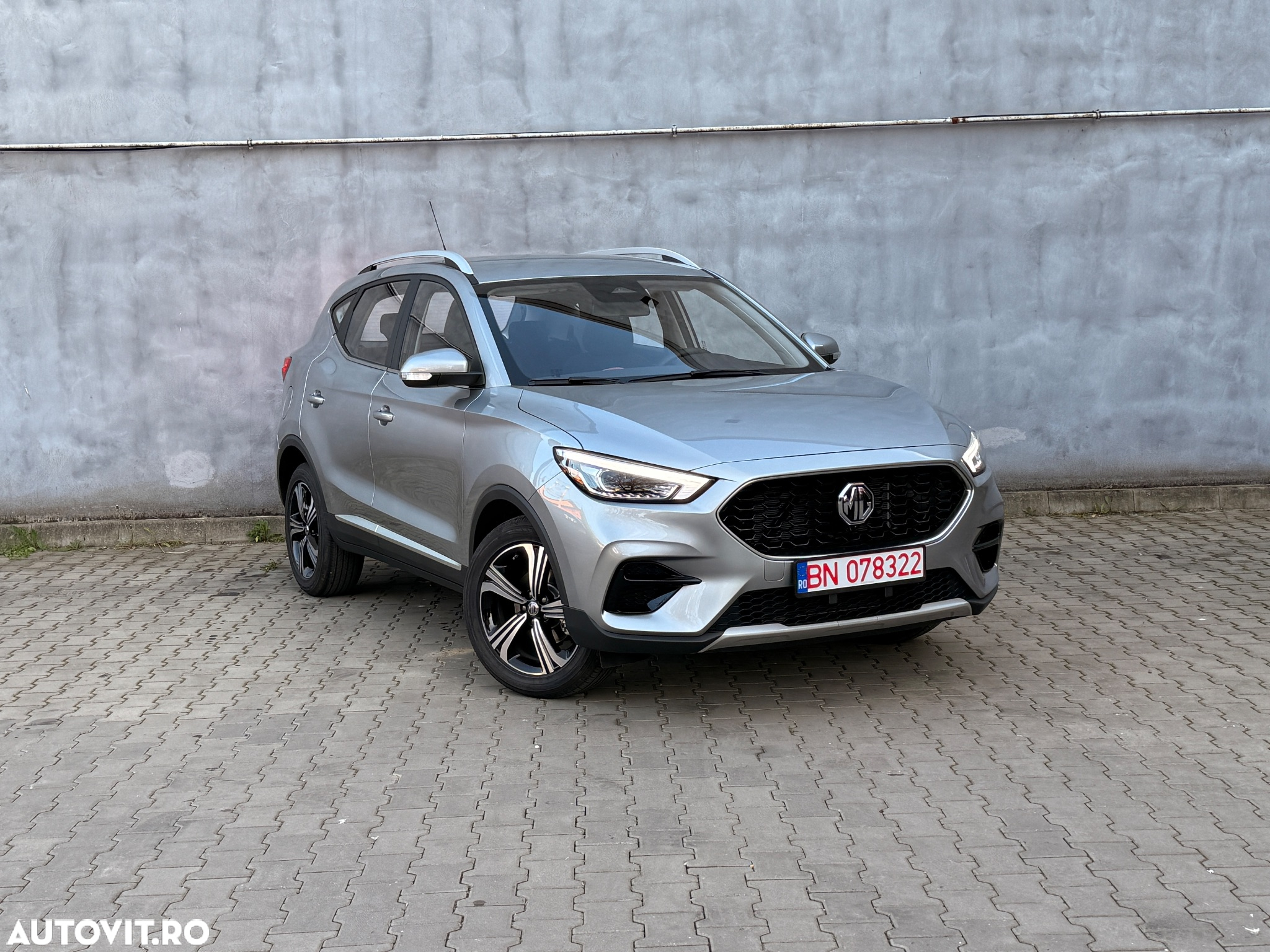 MG ZS 1.5 GSL 5MT Exclusive - 2