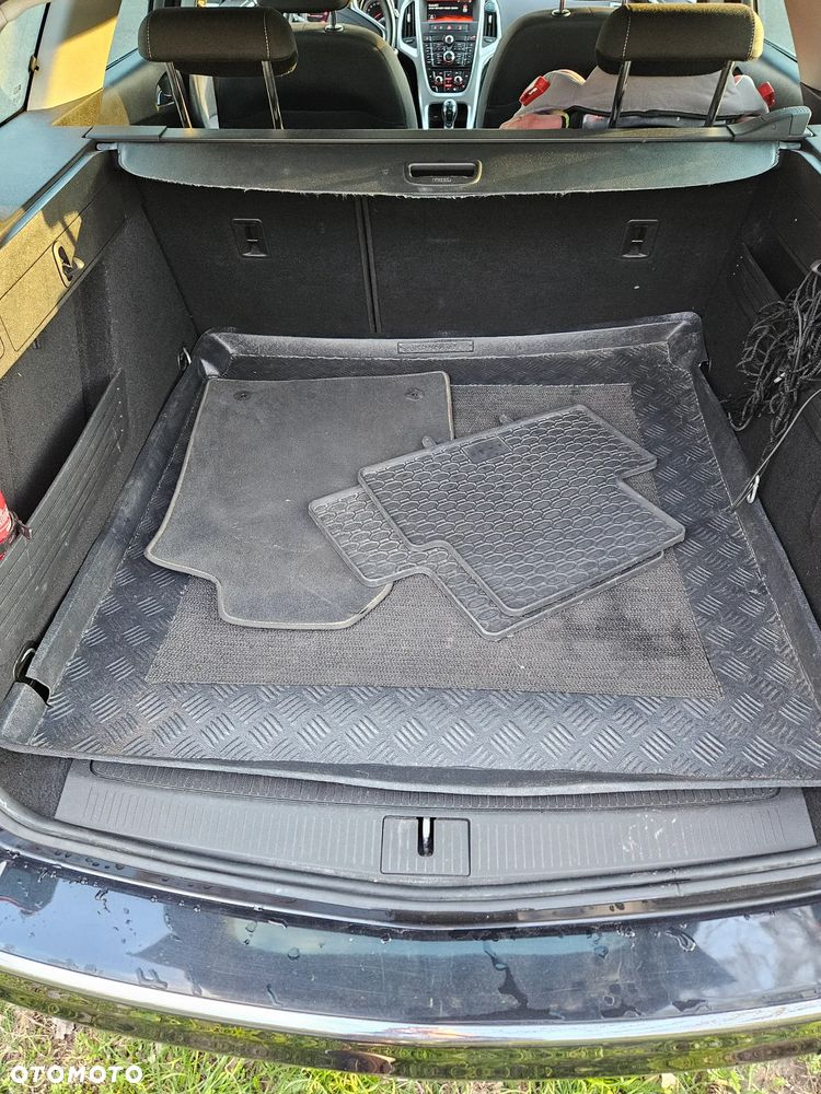 Opel Astra 2.0 CDTI Cosmo - 11