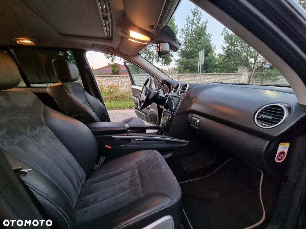 Mercedes-Benz ML - 29