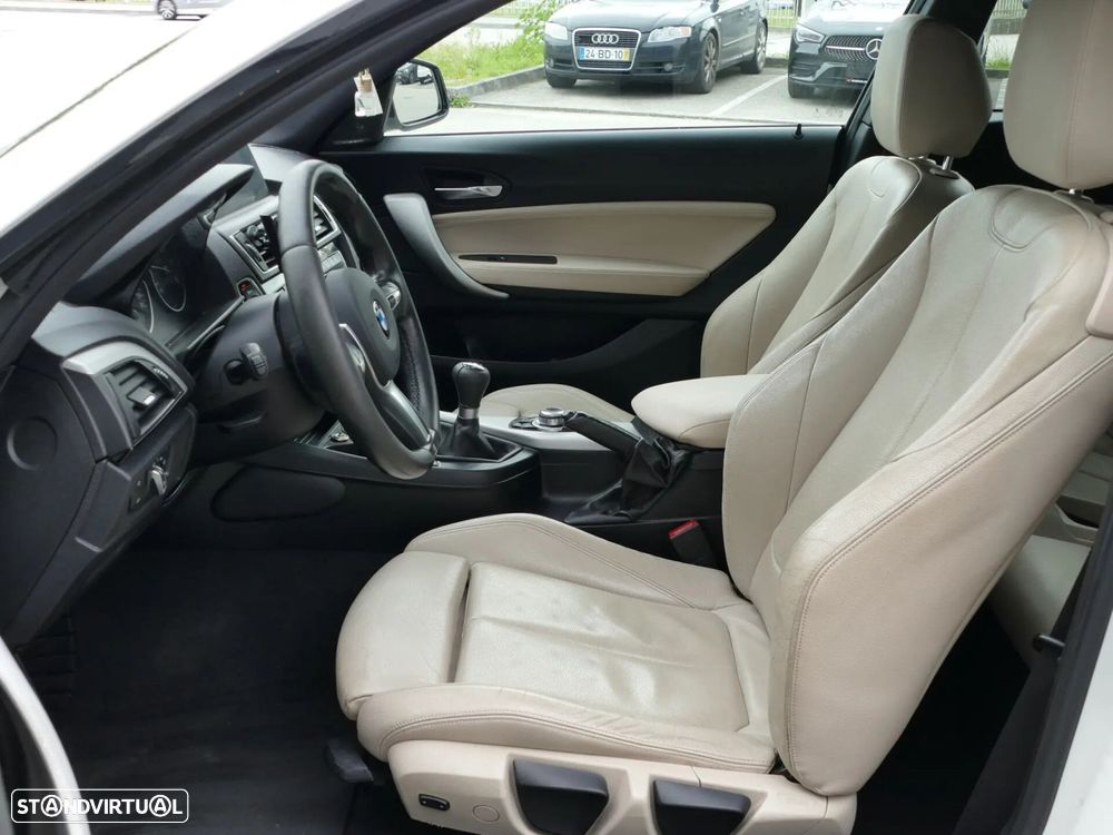 BMW 116 d Pack M - 25