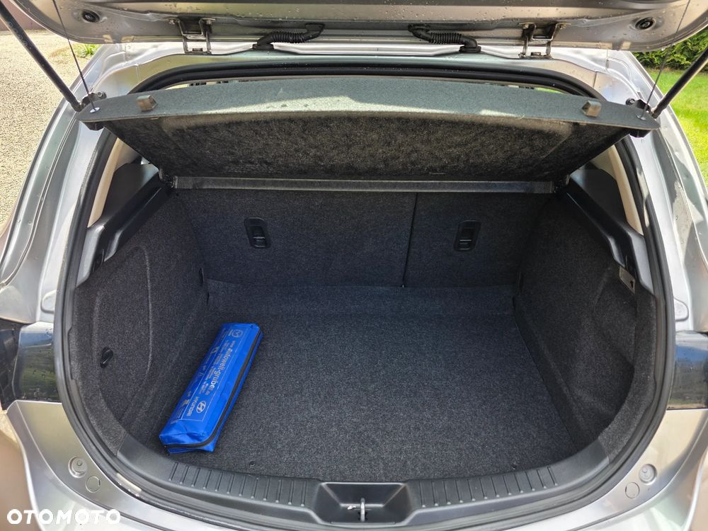 Mazda 3 1.6 MZR Active Plus - 16