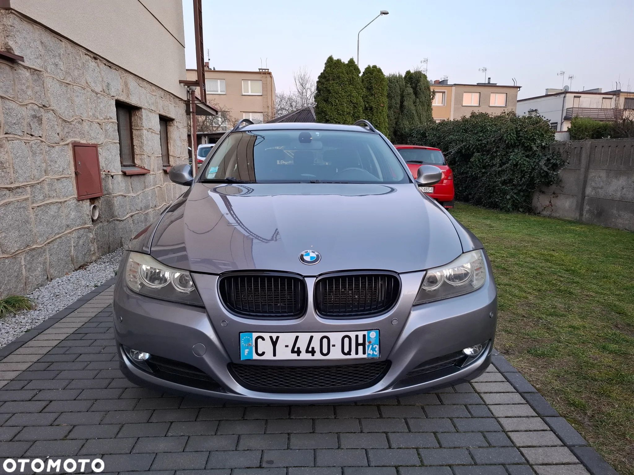 BMW Seria 3 318d DPF Touring - 1
