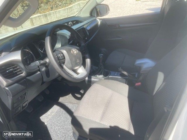Toyota Hilux 2.4 D-4D 4WD CD CH - 8