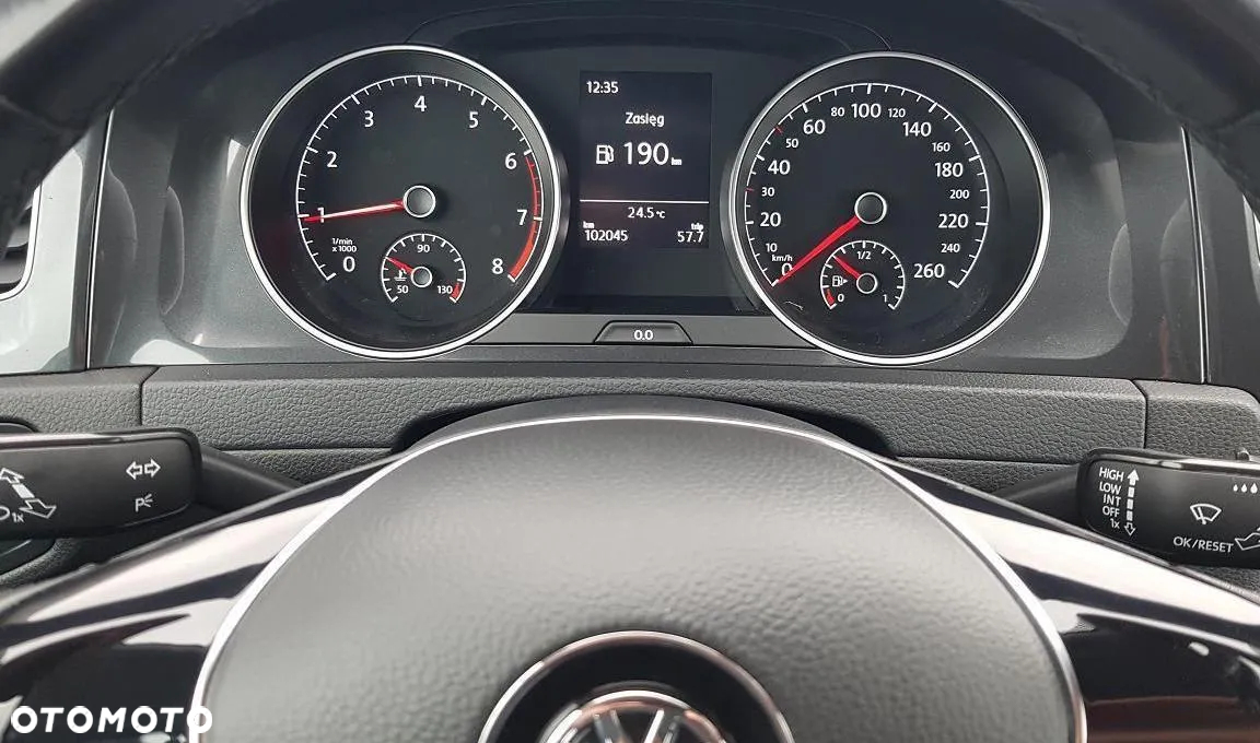 Volkswagen Golf - 35