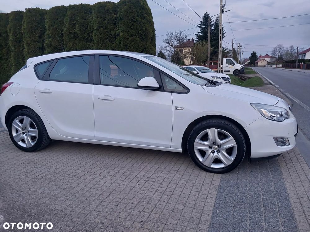 Opel Astra - 8
