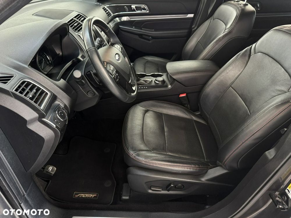 Ford Explorer - 16